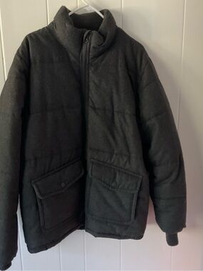 GAP Men's Dark Gray Quilted Puffer Jacket